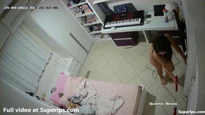 Ipcam Daily Routine Of A Young Girl In Her Room - hclips