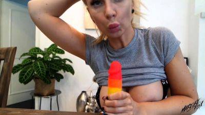 Amateur blonde girlfriend toyed and facialized - drtuber