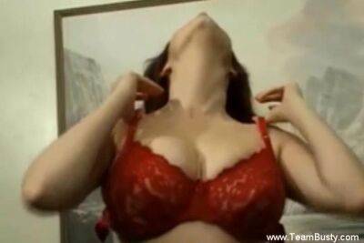 Amazing Natural Tits Brunette Babe Plays With Her Body - sunporno.com