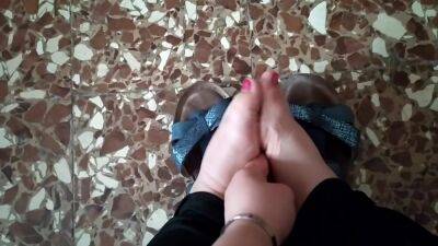 Shoeplay Dangling And Footjob Simulation! With Dirty Talking! - hclips