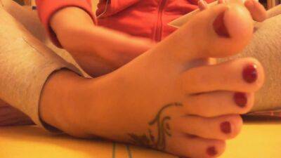 Nicolettas Great Feet In This Homemade Pedicure - upornia
