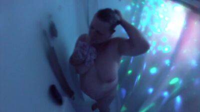 Me In The Shower With Disco Lights - upornia - Usa