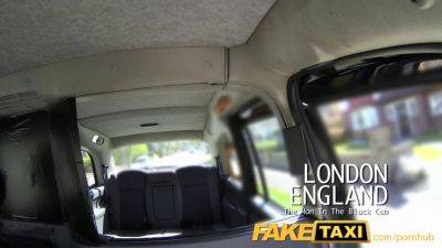Watch this fake taxi driver give a rough outdoor anal ride to a British client - sexu.com - Britain