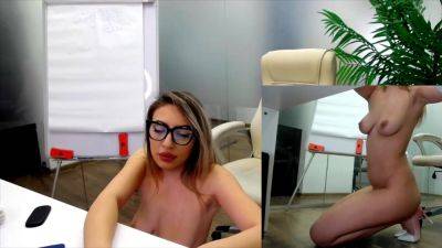 How can they are so slutty in the office - txxx.com