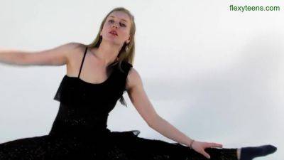 Sofya Belaya - Big Tits Blonde Gymnast Babe Stretching - hotmovs.com - Russia
